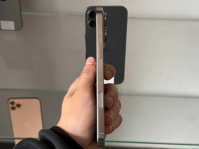 iPhone 16 Pro Max 256 Gb Neverlock / Магазин + Гарантія — фото 2