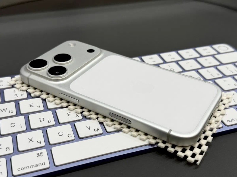 iPhone 17 Pro  1TB Silver (АКБ 94% 314 циклів, iCloud заблокований) — фото 4