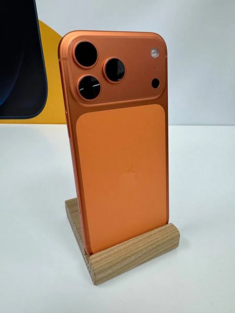 iPhone 17 Pro Max 256 GB Cosmic Orange