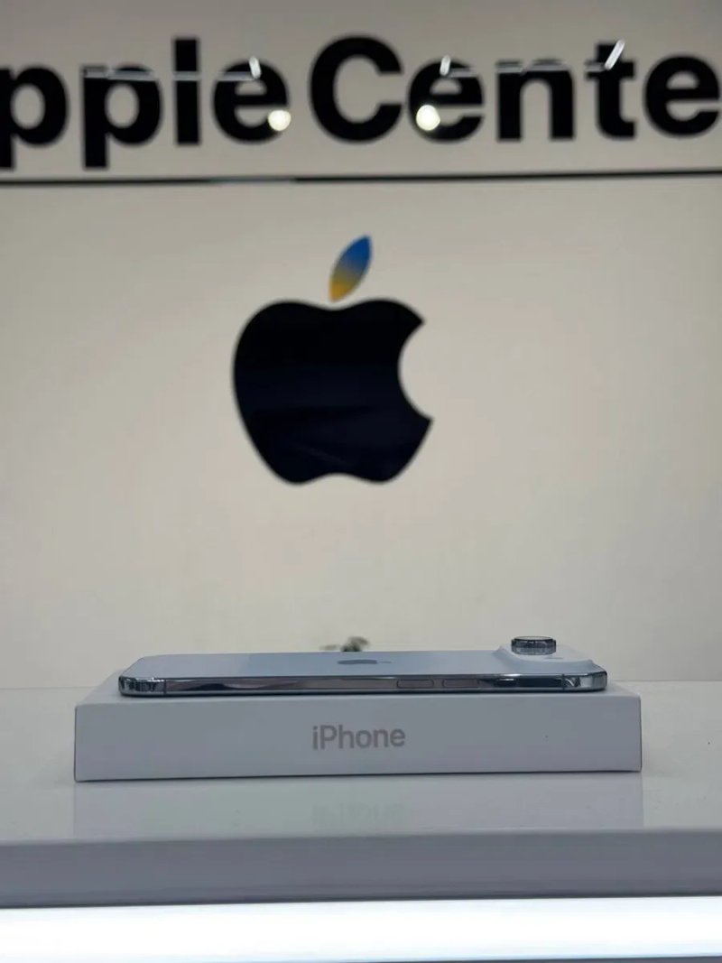 iPhone Air, 1Tb, Sky Blue — фото 4