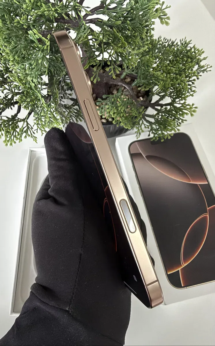 Iphone Идеал 16 pro max 256gb desert Neverlock — фото 4