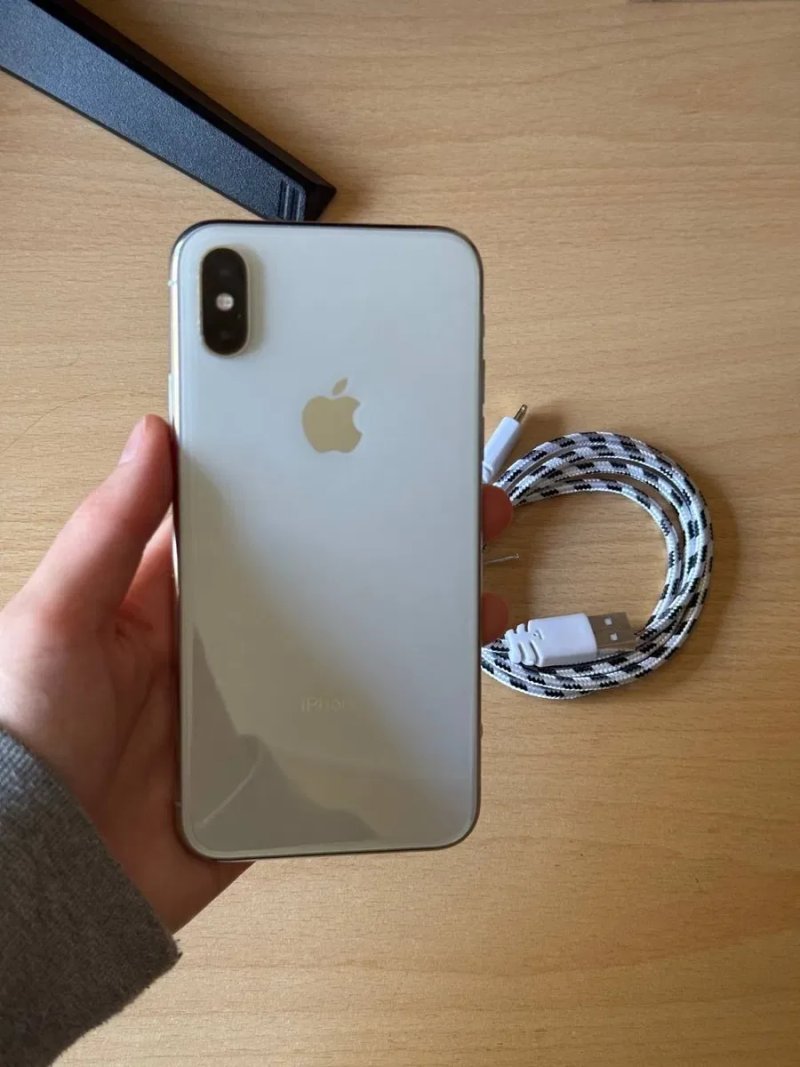 iPhone X 64GB Silver (Сріблястий) — Neverlock, гарний стан — фото 3