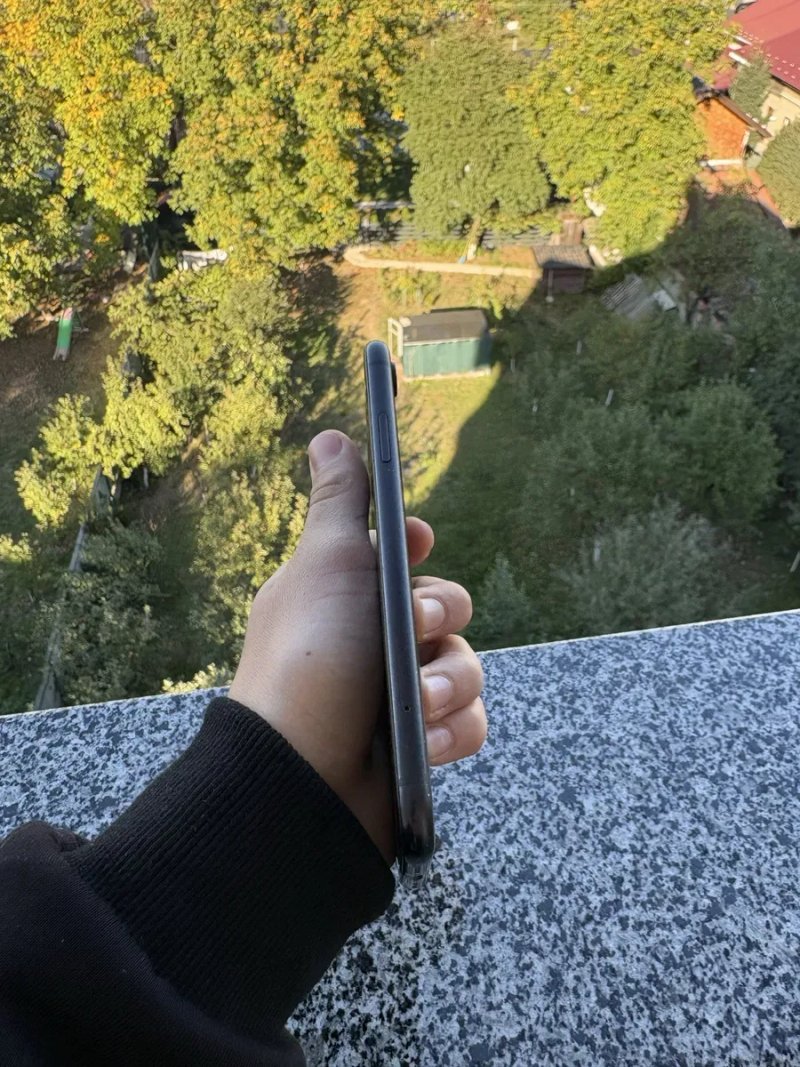 Iphone xr ідеал | Батарея 81% — фото 3