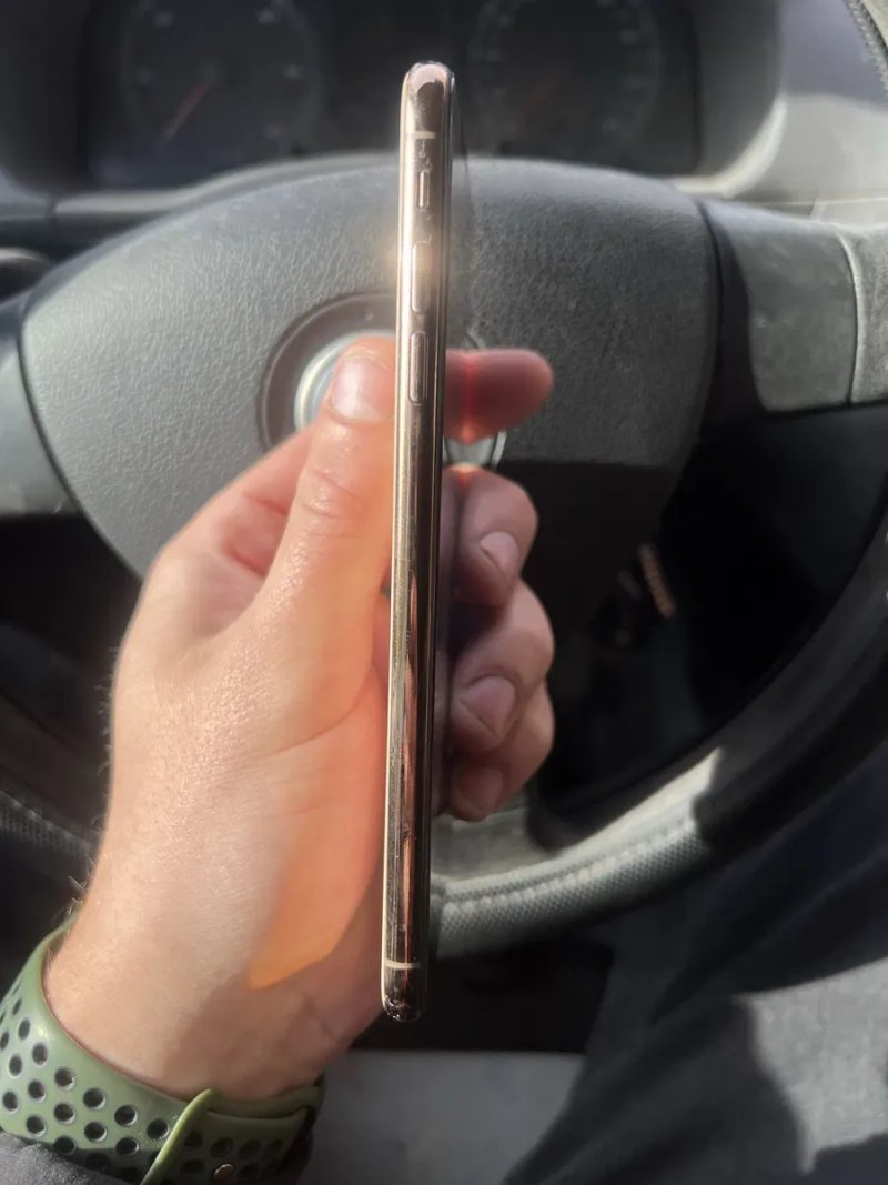 IPhone XS MAX 64 gold — фото 3