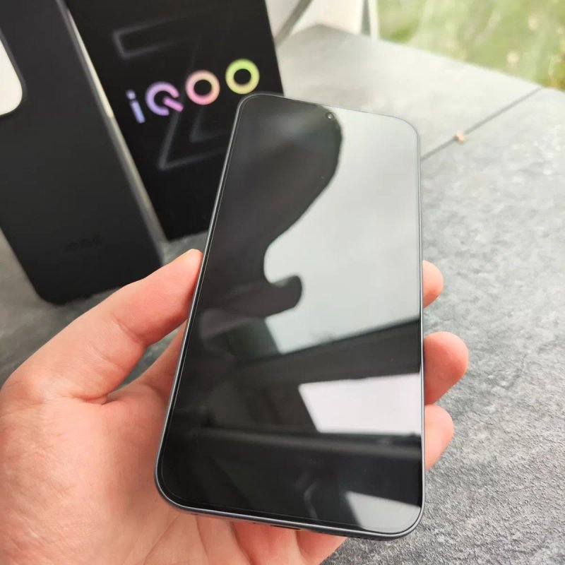 IQOO Z11 12/256, мобільний телефон суббренд Vivo — фото 3