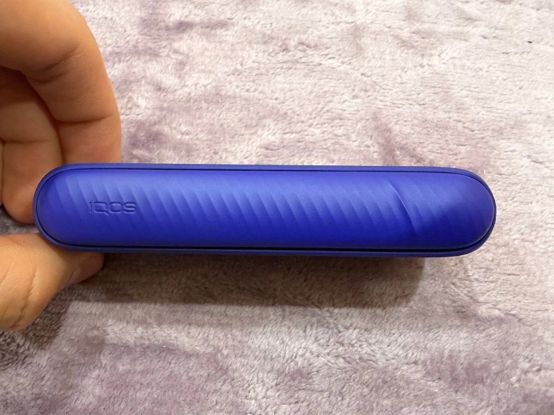 IQOS ILUMA i Electric Purple (фиолетовый) - держатель с экраном и зарядный кейс, как новый — фото 3