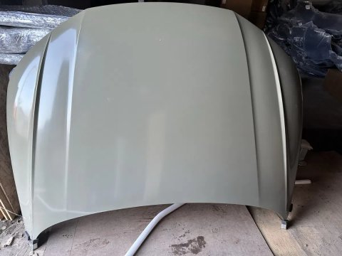Капот на Ауди Q5 18+