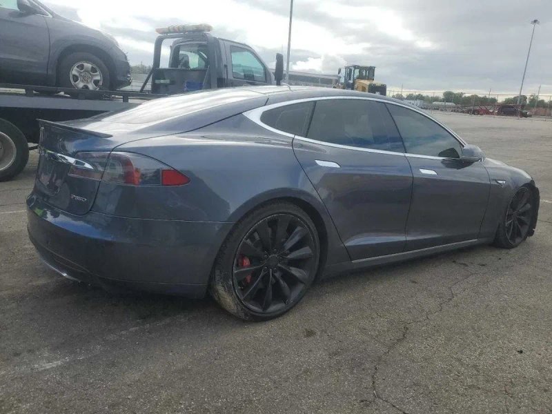 Капот Tesla S P85D 2015 рік PMNG — фото 4