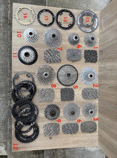 Касети , Ланцюги , Зірки Sram XX , Shimano Deore Xt , Chromag , Race Face , Renthal , Dura-Ace , GX , KMC , Alivio , 105 , 7 , 8 , 9 , 10 Speed Hope