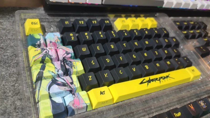 Кастомні кейкапи Cyberpunk 124 кнопки, бокова підсвітка, PBT — фото 3