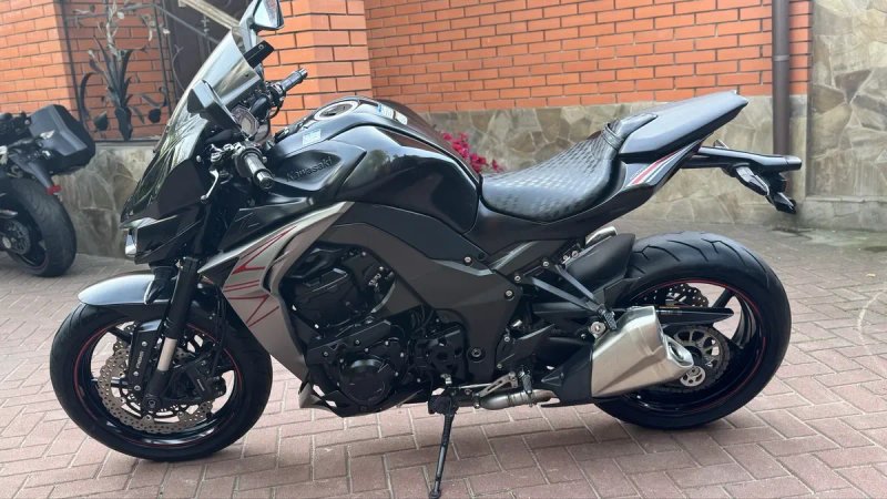 Kawasaki Z1000 пробіг 15728 км — фото 7