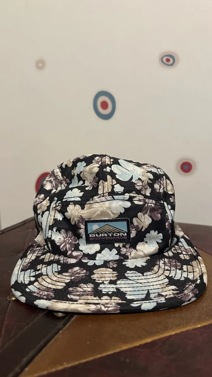 Кепка унісекс burton 5 panel з квітковим принтом — фото 2