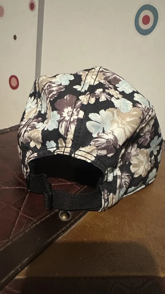 Кепка унісекс burton 5 panel з квітковим принтом — фото 3