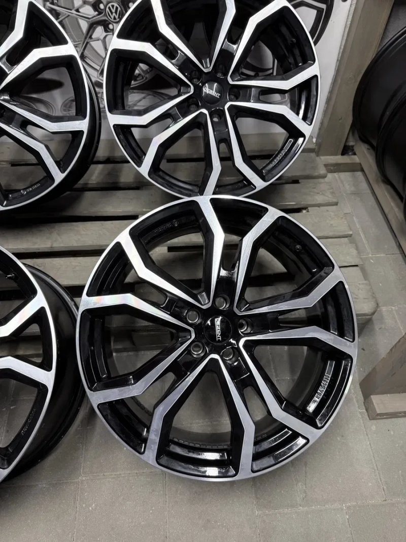 Хороші диски литі 5/112/20 Dezent Audi Vw — фото 2