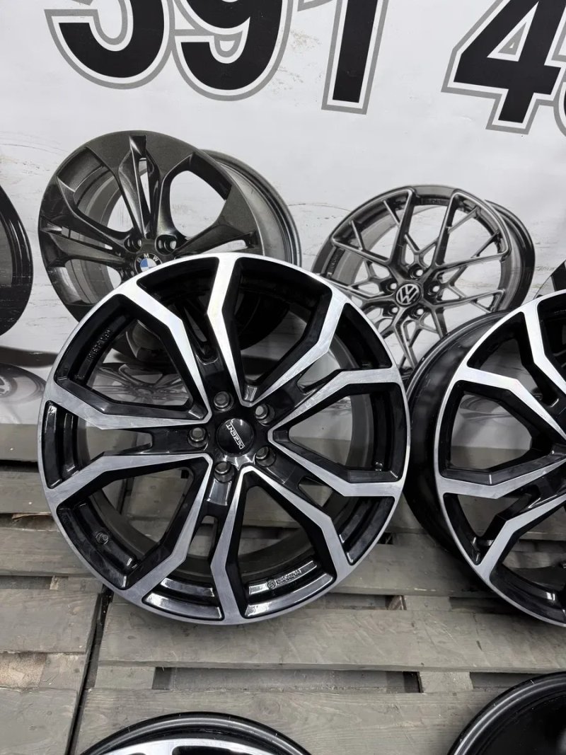 Хороші диски литі 5/112/20 Dezent Audi Vw — фото 6