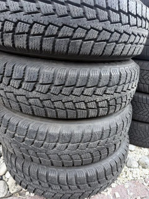 Хороші шини 235/85/16 Kumho