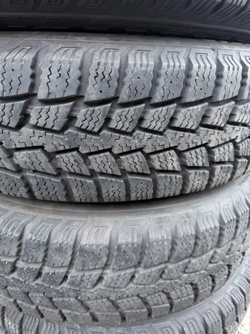Хороші шини 235/85/16 Kumho — фото 3