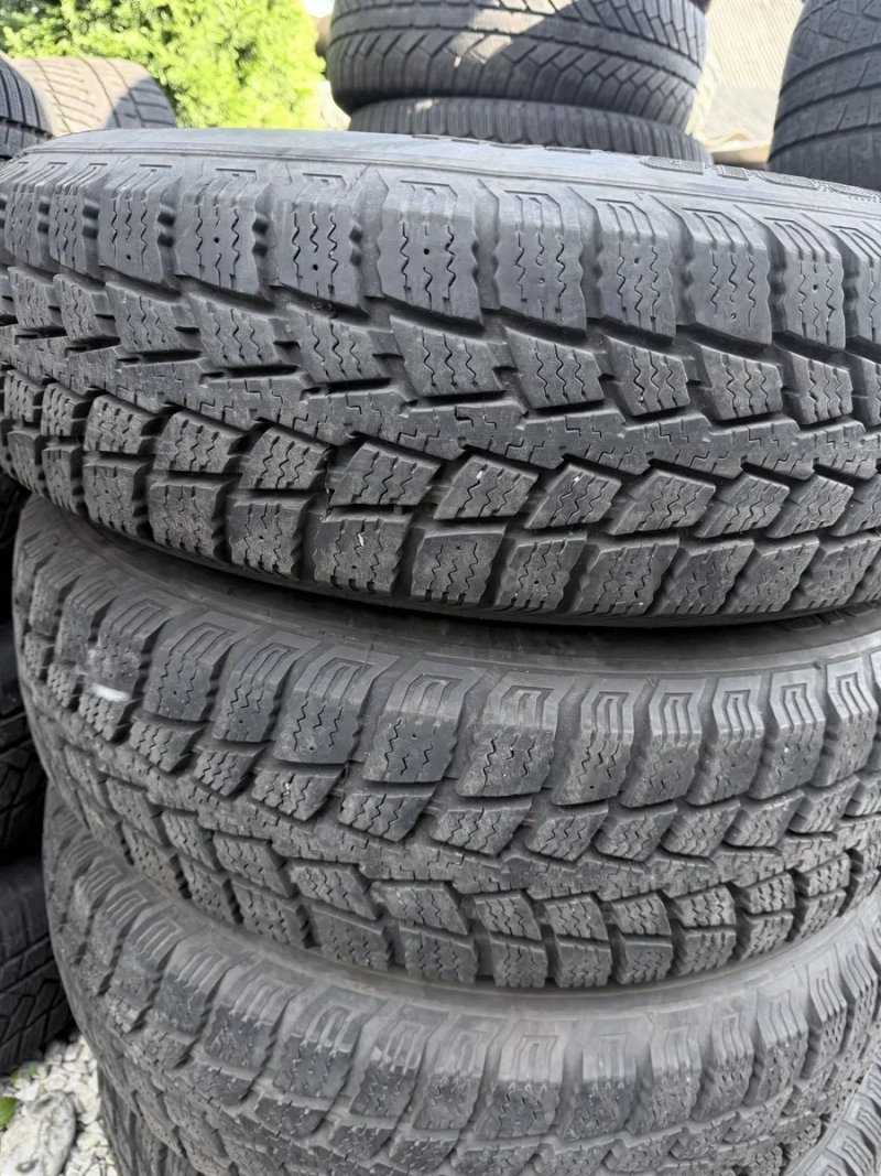 Хороші шини 235/85/16 Kumho — фото 5