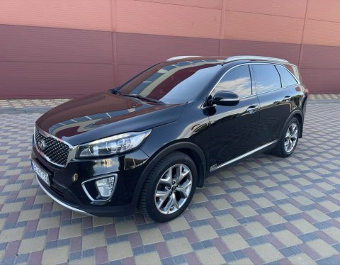 Kia Sorento Official.