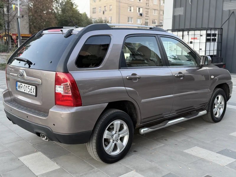 Kia Sportage 2.0 дизель 2008 год — фото 4