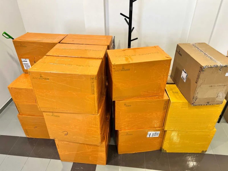 Кількість Б/в Майнери Asic Bitmain Antminer S19 90 Th 3100Вт +Гарантія — фото 6