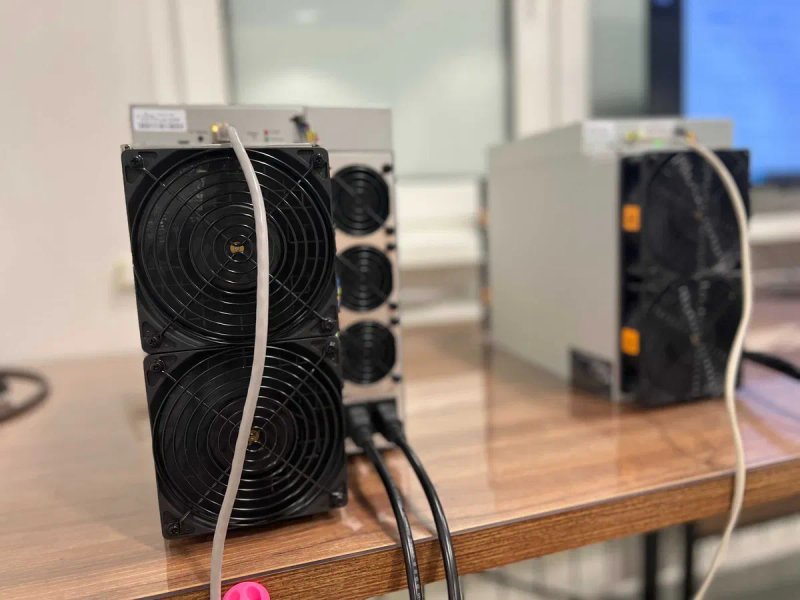 Кількість! Б/в Майнери Asic Bitmain Antminer S19k Pro 120 Th 2800 Вт — фото 3