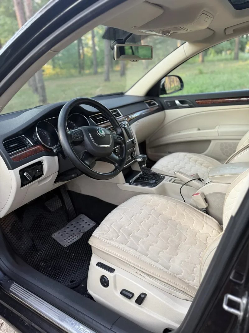 Škoda Superb 1.8 TSI DSG L&K • Панорама • Кожа • Память • Парктроники — фото 6