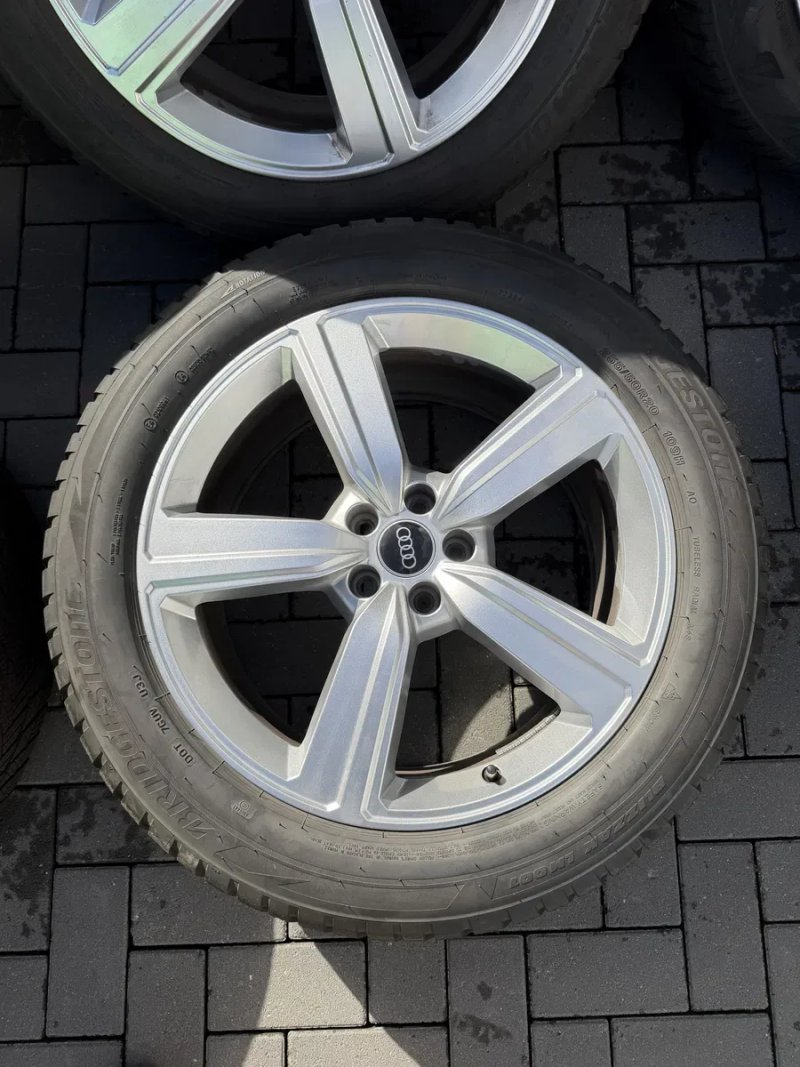 Колеса диски 5 112 20 R20 255 50 зима Audi Ауді Ауди Q7 SQ7 4M Q8 SQ8 E tron Q6 Q5 SQ5 Volkswagen Touareg 3 CR — фото 4