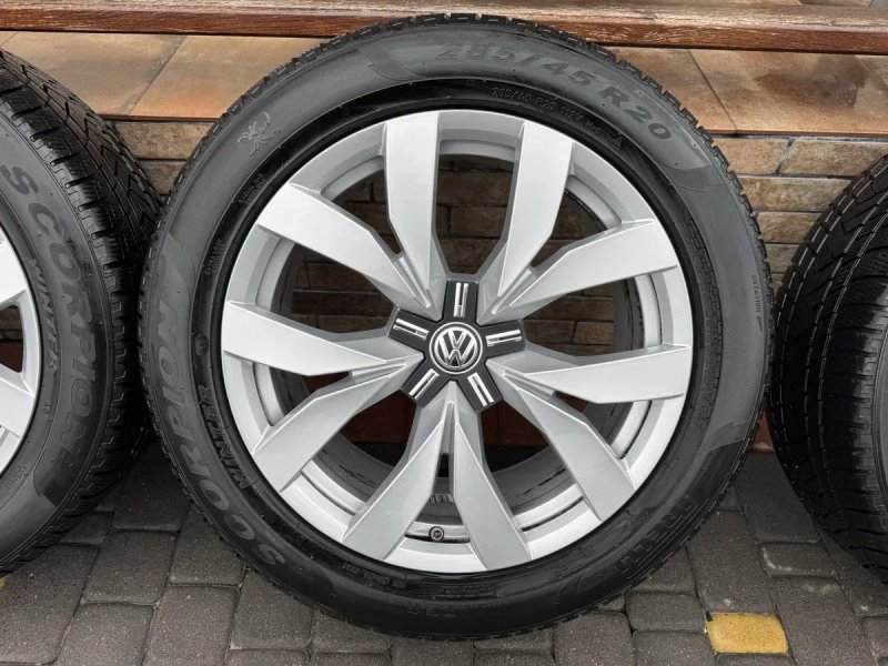 Колеса, диски з резиною 285/45r20 Volkswagen Touareg Montero — фото 4