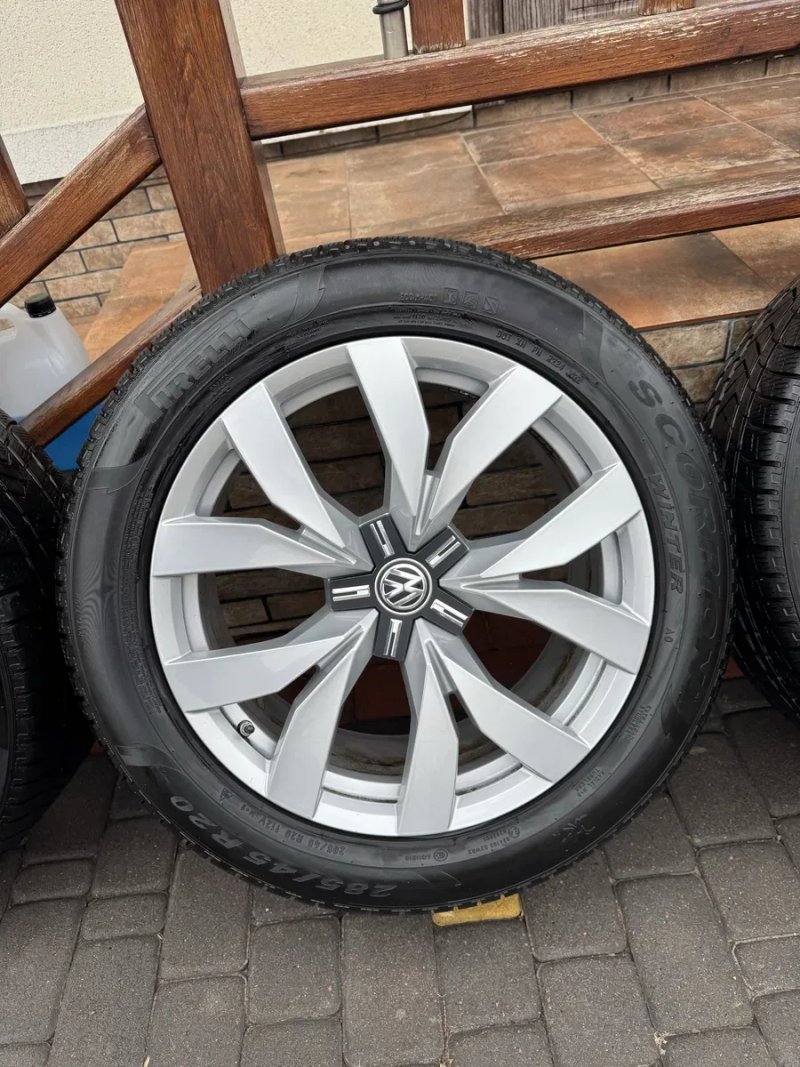 Колеса, диски з резиною 285/45r20 Volkswagen Touareg Montero — фото 5