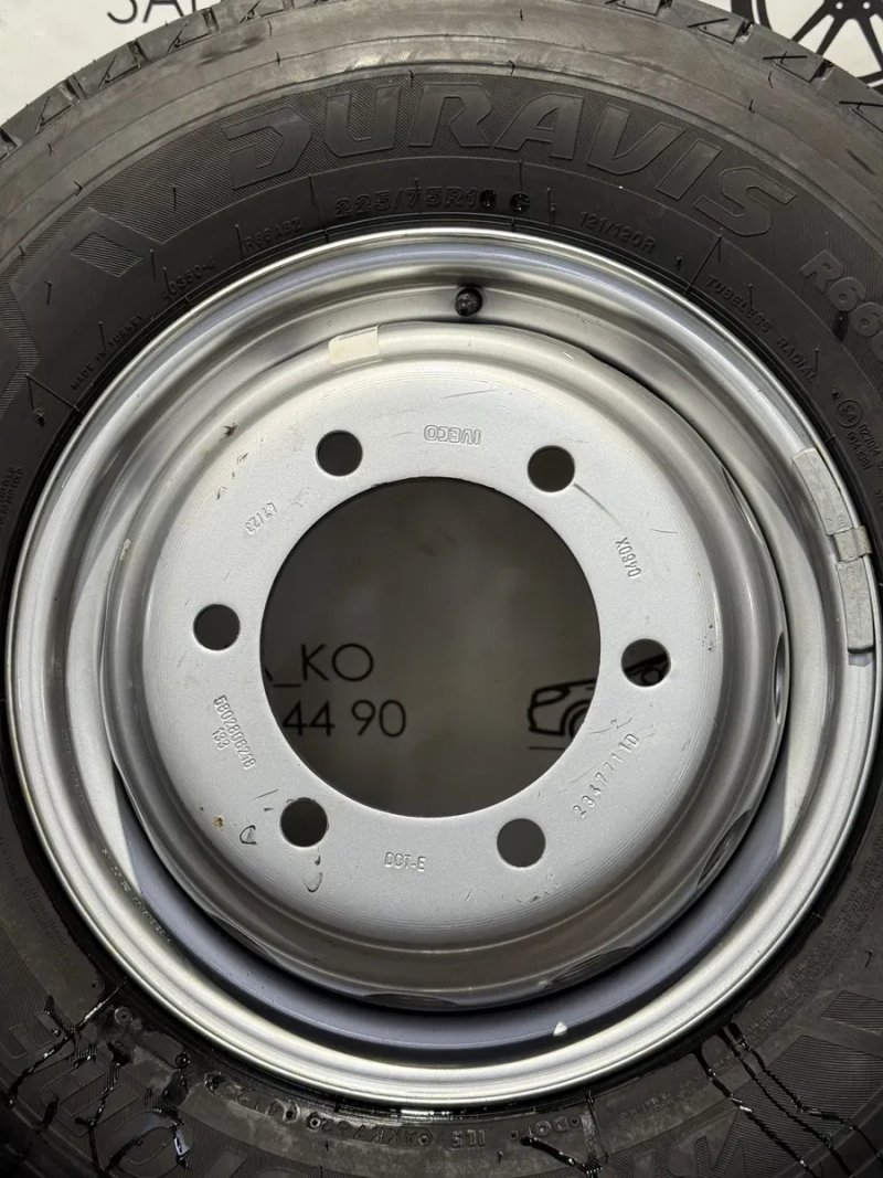 Колеса в зборі 225/75 R16C Bridgestone (літо),диски 6х205 R16 Iveco — фото 2