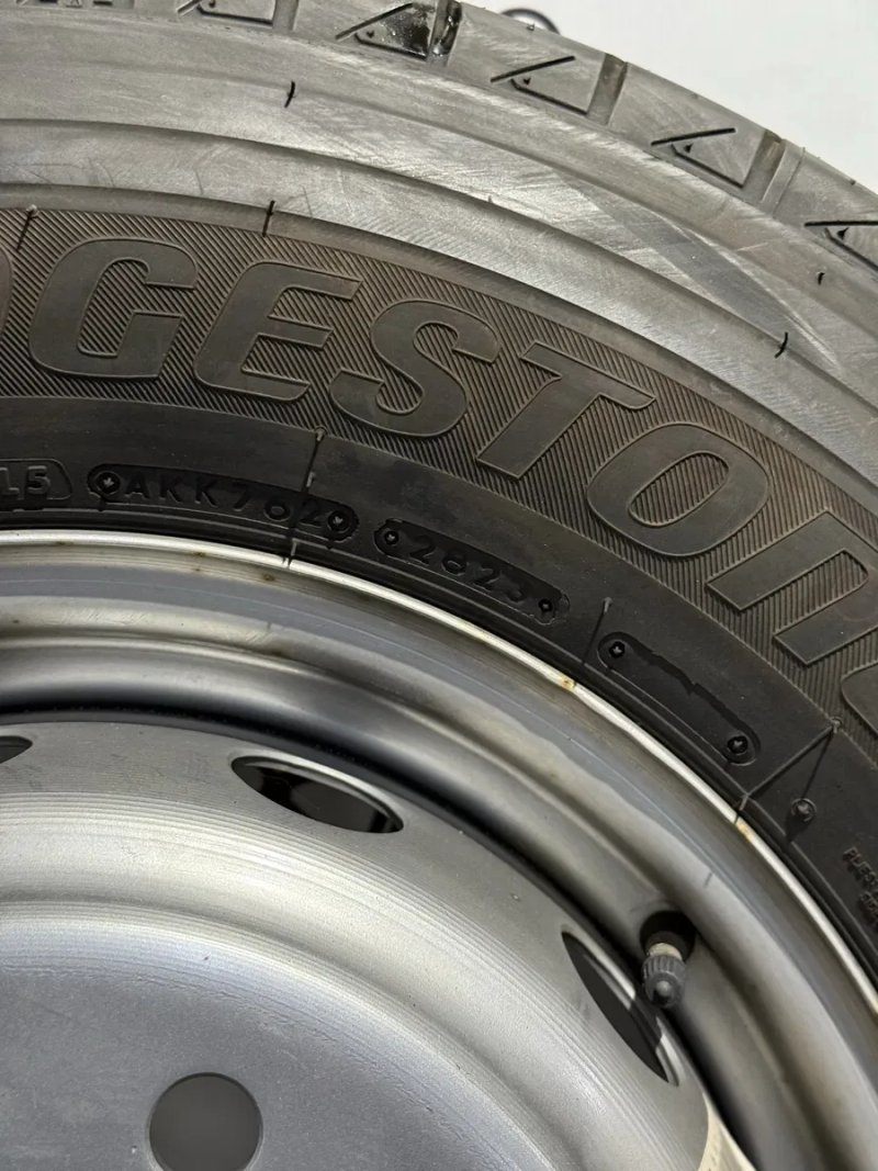 Колеса в зборі 225/75 R16C Bridgestone (літо),диски 6х205 R16 Iveco — фото 3