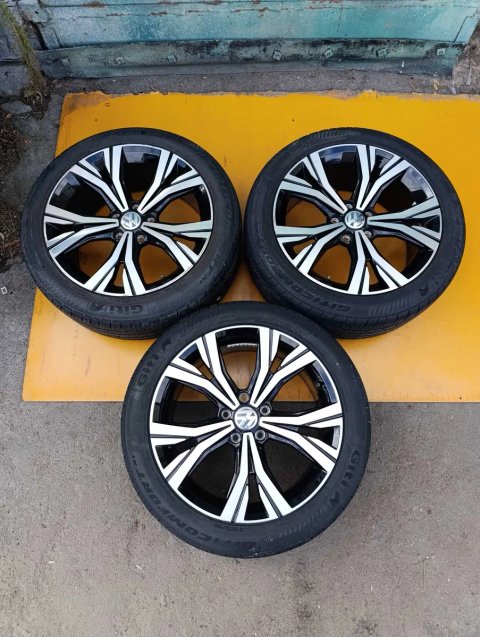 Колеса в зборі диски з гумою 235 45 R18 Volkswagen Passat b8 b9 2019-2024 USA пасат пассат б8 б9 диск шина резина титанові диски 561601025AD
