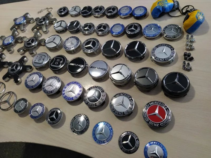 Колпачки/Эмблемы/Заглушки/Логотип в диски Mercedes-Benz — фото 2