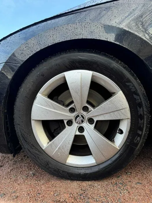 Комплект дисків диски R17 5×112 HELIOS TRITON Skoda Volkswagen — фото 5