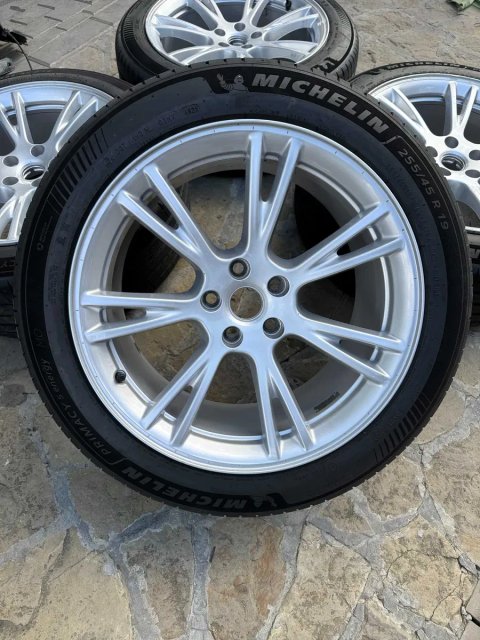 Комплект дисків Tesla Model Y R19 з шинами 255/45 R19 колеса Тесла Вайка Ігрик R19