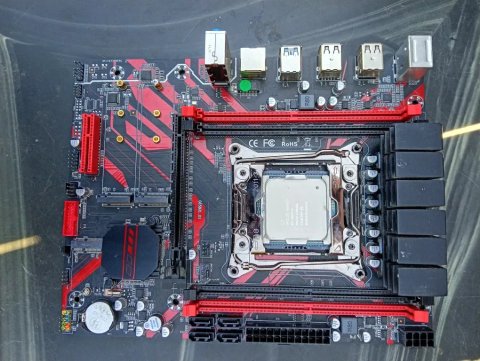 Комплект LGA 2011-3: Atermiter X99 + Intel Xeon E5-2688 v4 (14 ядер / 28 потоків)