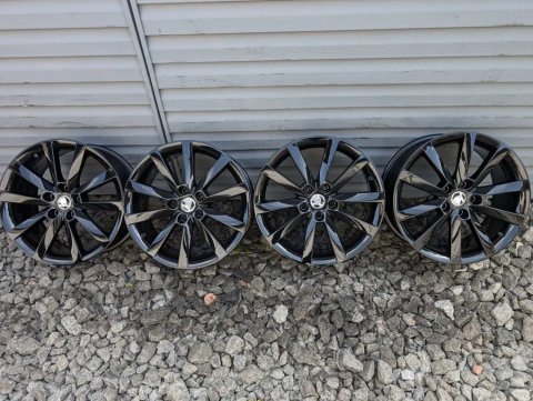 Комплект оригінальних титанових дисків Skoda 5/112 R18 5*112 18 ET 51