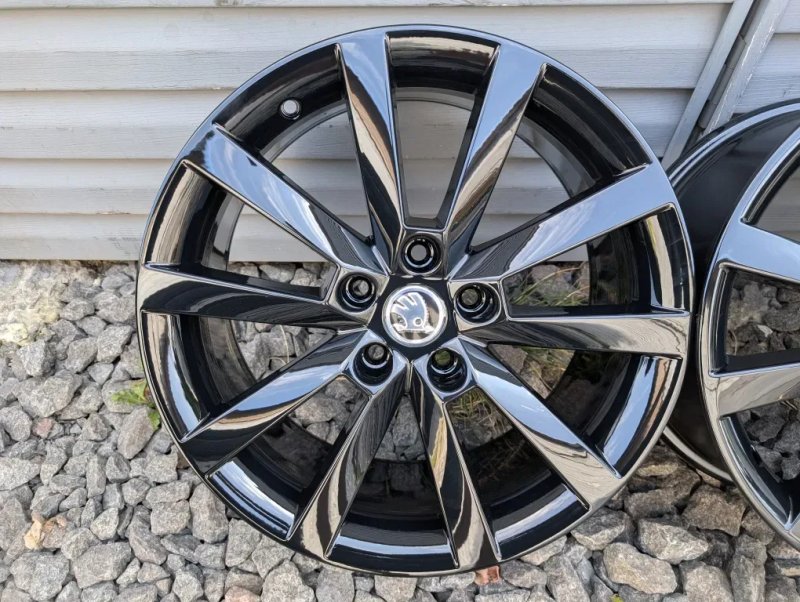 Комплект оригінальних титанових дисків Skoda 5/112 R18 5*112 18 ET 51 — фото 2
