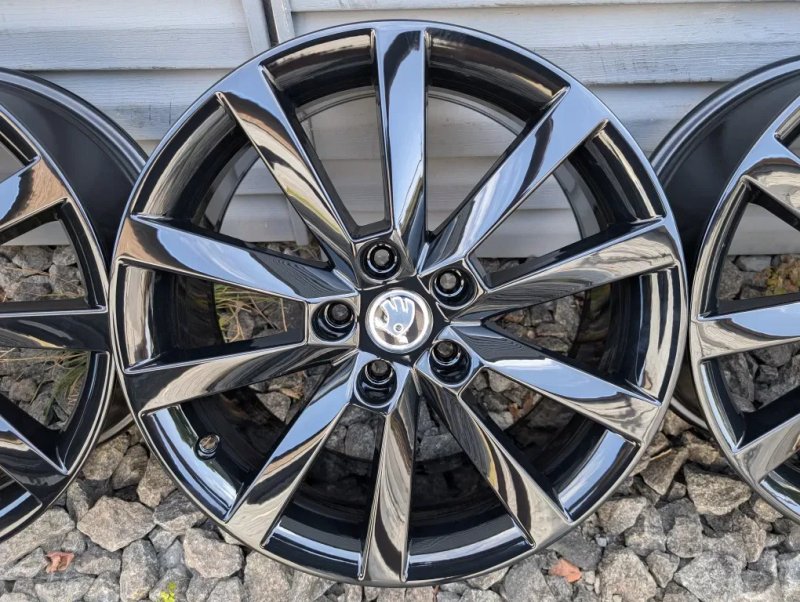 Комплект оригінальних титанових дисків Skoda 5/112 R18 5*112 18 ET 51 — фото 3
