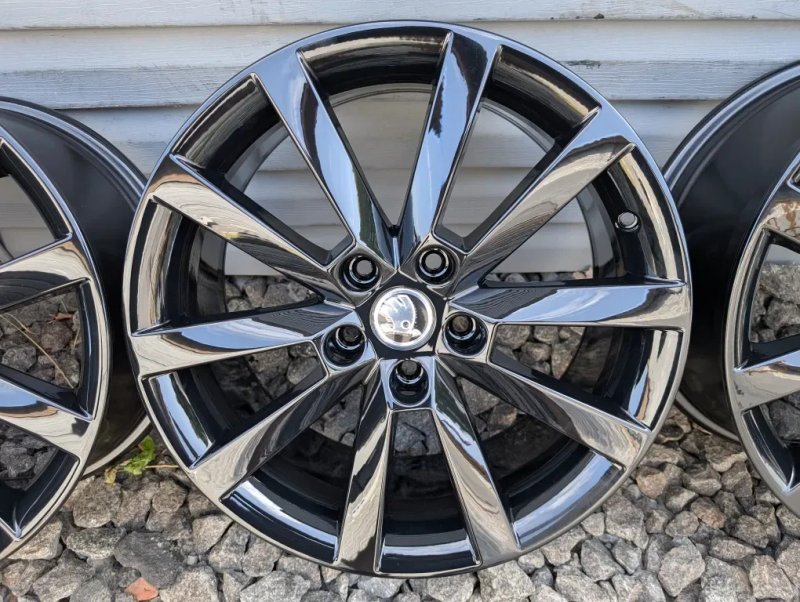 Комплект оригінальних титанових дисків Skoda 5/112 R18 5*112 18 ET 51 — фото 4