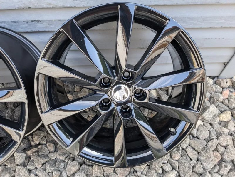 Комплект оригінальних титанових дисків Skoda 5/112 R18 5*112 18 ET 51 — фото 5