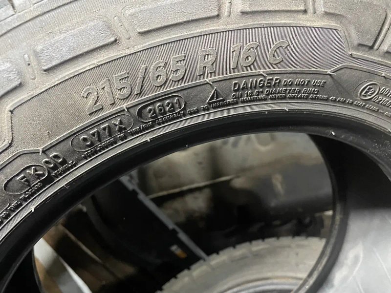 Комплект резины Michelin 215/65 р16c Шина 215/65 r16c — фото 2