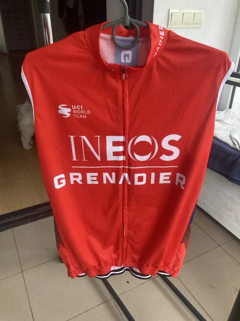 Комплект велосипедного одягу Ineos (UK), розмір L, ідеальний стан — фото 6