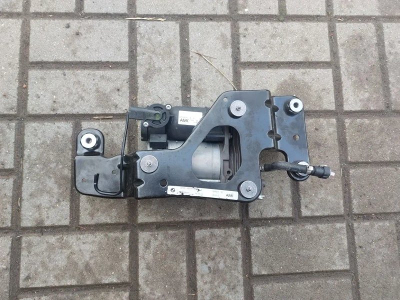 Компресор пневмо підвіски BMW E70 E71 X5 X6 компресор Bmw x5 x6 e70 e71 компресор BMW E70 X5 E71 X6 2023р — фото 2