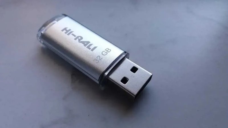 Короткі юсб флешки зручно в машину для музики usb — фото 6