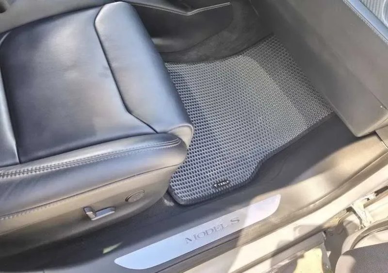 Кращі EVA Коврики для Mazda CX-5 Hyundai Tucson Audi Q5 Q7 Tesla 3 +Лого — фото 7