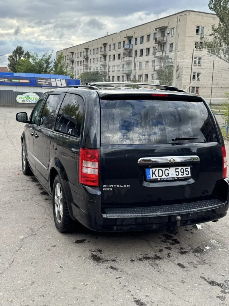 Крайслер мінівен — фото 8
