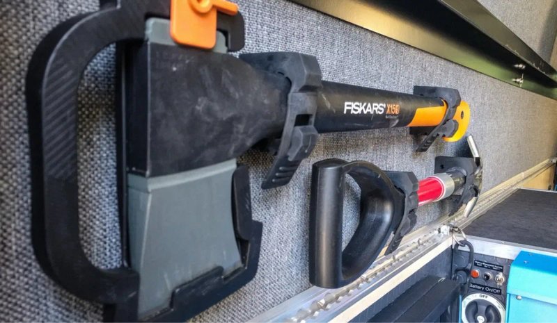 Кріплення Quick Fist Оriginal на MOLLE панель для зброї,  AR лопат, сокир Fiskars та іншого інструменту — фото 7