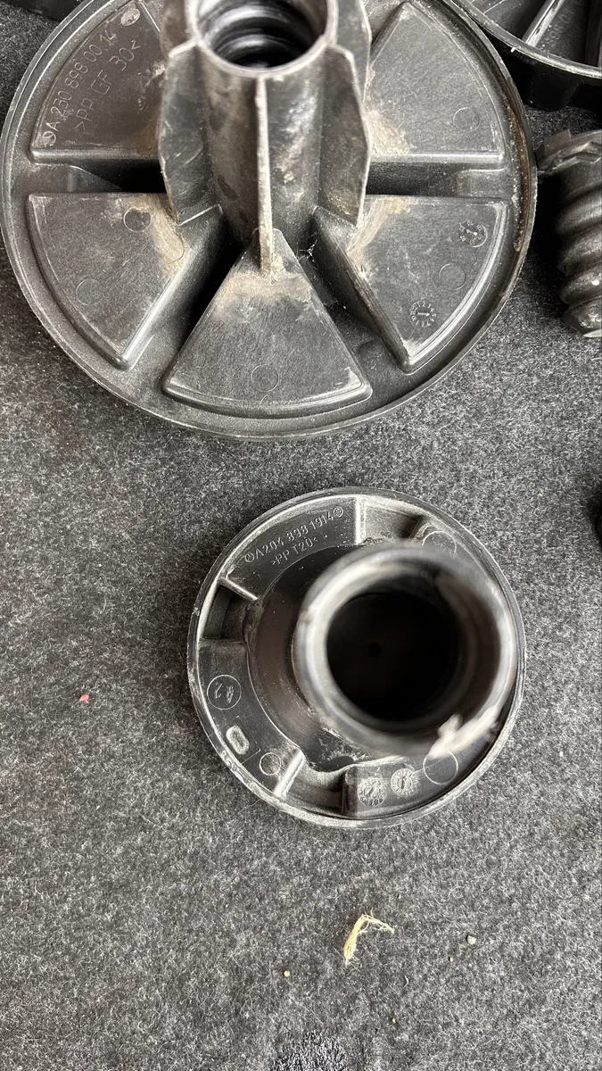 Кріплення запасного колеса Mercedes w204,w205,w211,w212,w164,w166 — фото 7